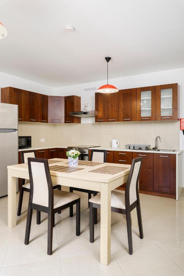 Hilltop Apartments - Stylish Comfort Living Close To The Sea, Bugibba Bahía de San Pablo Exterior foto